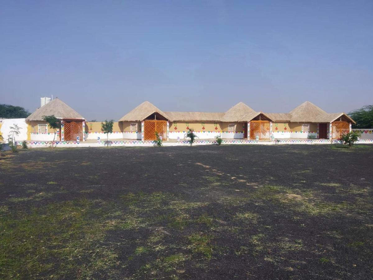 Banni Village Resort - Rann Of Kutch Bherandiala Экстерьер фото