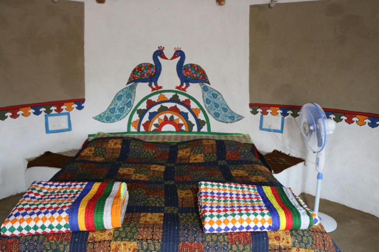 Banni Village Resort - Rann Of Kutch Bherandiala Экстерьер фото