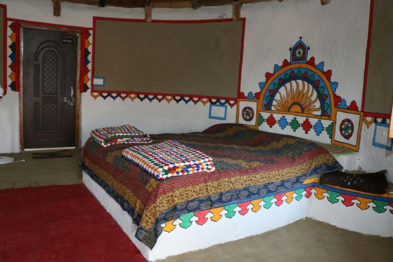Banni Village Resort - Rann Of Kutch Bherandiala Экстерьер фото
